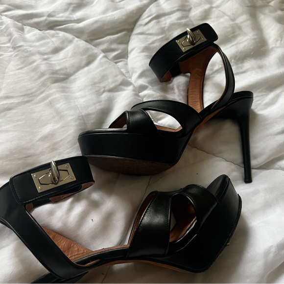Givenchy shark lock platform heels - Picture 8 of 8